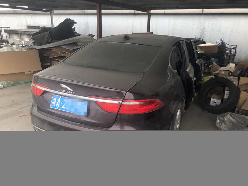 00 变速方式 自动挡 车架号 l2cbb3bj2hg****